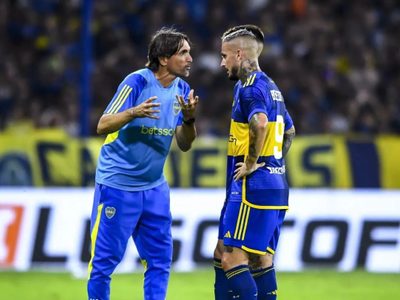 “Noches alegres, mañanas tristes”: Diego Martínez recordó la frase que le dijo Darío Benedetto en Boca