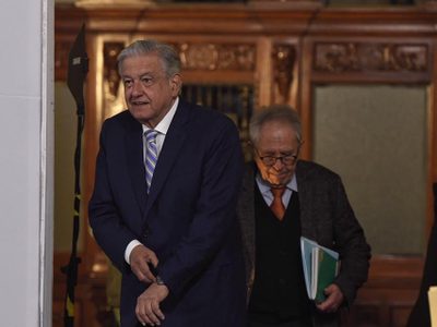 "Voy hasta a cancelar mi teléfono": López Obrador dice todo lo que hará en su retiro