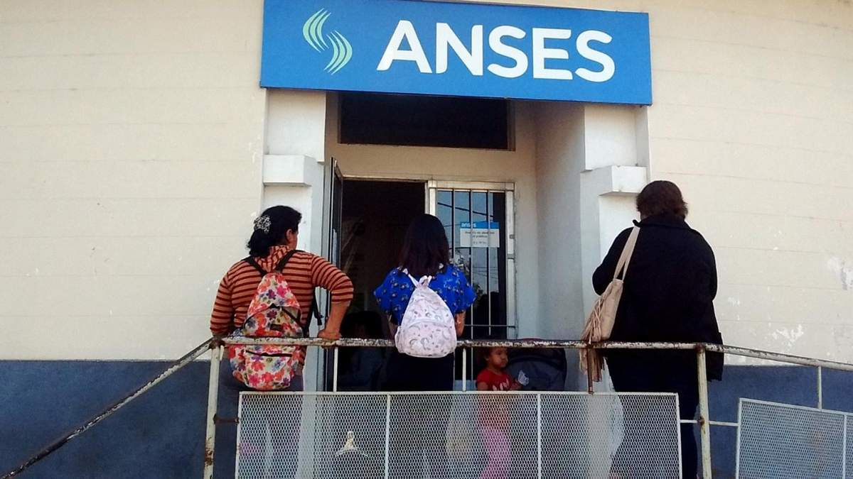 Dependencia de la ANSES. Fuente: (Twitter)