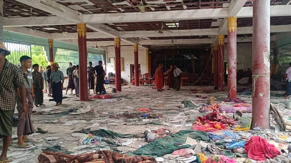 Al menos 23 muertos tras ataque aéreo contra un monasterio budista en Myanmar