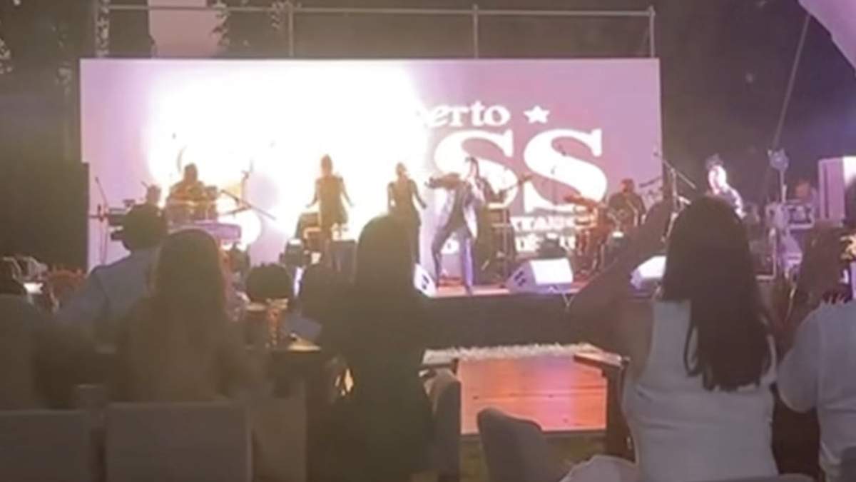 El espectáculo del imitador en la convivencia posterior a los XV años