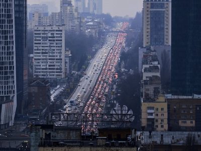 Por la avanzada de Rusia contra Ucrania, Kiev impuso un toque de queda