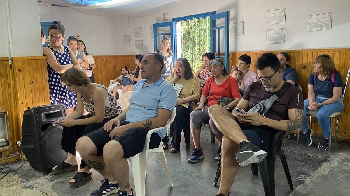 Militantes del frente de Todos se juntaron en la sede del PJ de Neuquén. Fuente: (Twitter)