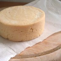Queso de avena tipo mozzarella: ideal para la pizza, delicioso y muy fácil de hacer