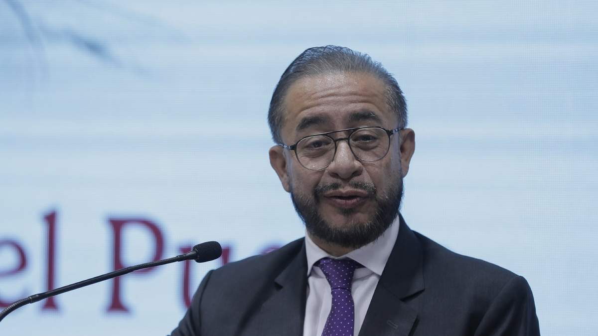 El diputado morenista, Hugo Eric Flores Cervantes