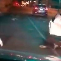 Tunden a una pareja que intentó defender a un hombre en Tláhuac; la mujer queda inconsciente (Video)