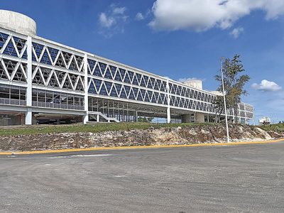Campeche: Un festín de contratos que indigesta a Sansores