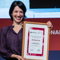 La escritora colombiana María Ospina insta en la FIL a defender la literatura escrita por mujeres