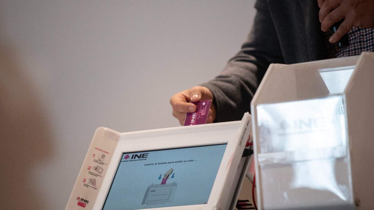 Urna electrónica. Voto por internet