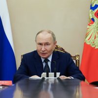 Putin anuncia que Rusia cumplirá los límites de armas nucleares por un año más