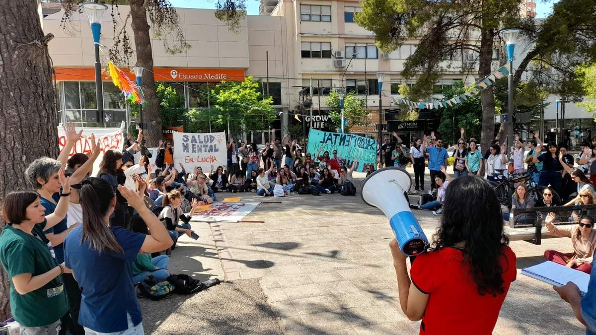 Los trabajadores de salud realizan hace varias semanas asambleas y movilizaciones. Fuente: (Facebook).