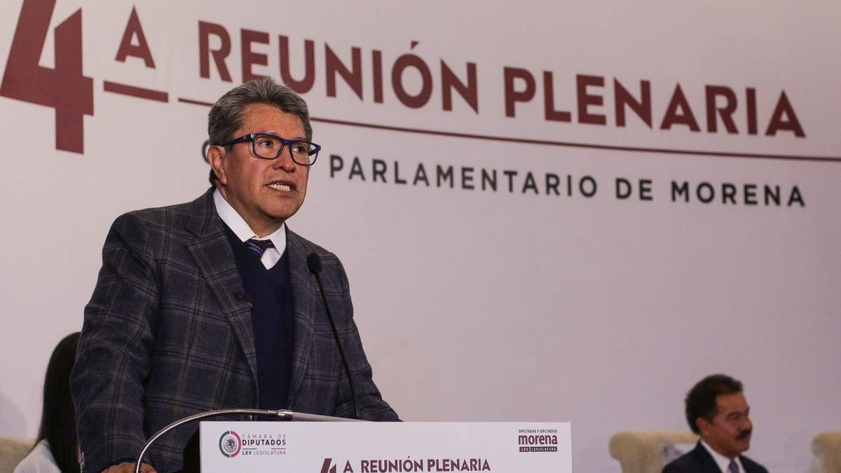 Ricardo Monreal en la reunión plenaria de Morena