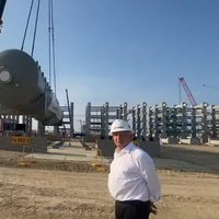 AMLO supervisa trabajos en la refinería de Dos Bocas