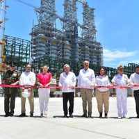 AMLO inaugura la primera etapa de la refinería de Dos Bocas; "un sueño convertido en realidad", dice