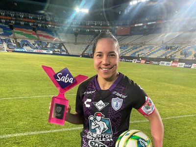 Con póker de Charlyn Corral, las Tuzas hacen goleada de escándalo sobre Toluca