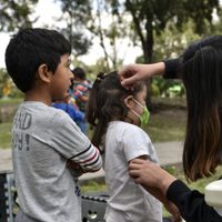 Salud pide festejo "sensato" del Día del Niño y Día de las Madres