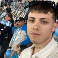 El hincha de Racing que hizo dedo para ir a ver a la Acadé, nominado a The Best