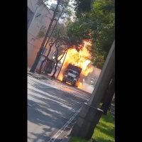 Se incendia un camión repartidor de cilindros de gas en Tlalpan y Periférico (Videos)