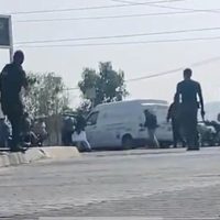Protesta desata balacera entre policías y comerciantes en Tecámac