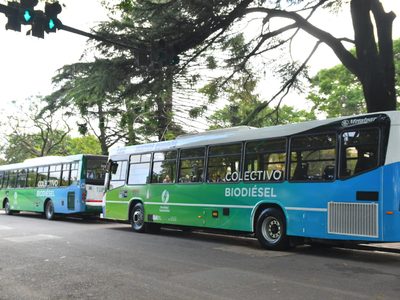 Paritarias: los choferes de colectivos del interior recibirán un aumento casi del 40%