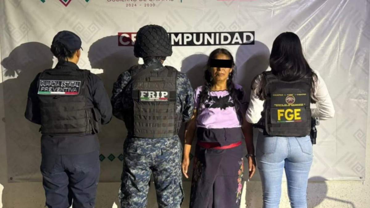 La Fiscalía de Chiapas detuvo a una mujer acusada de planear y pagar por el asesinato de su expareja, un médico tradicional del municipio de Zinacantán.