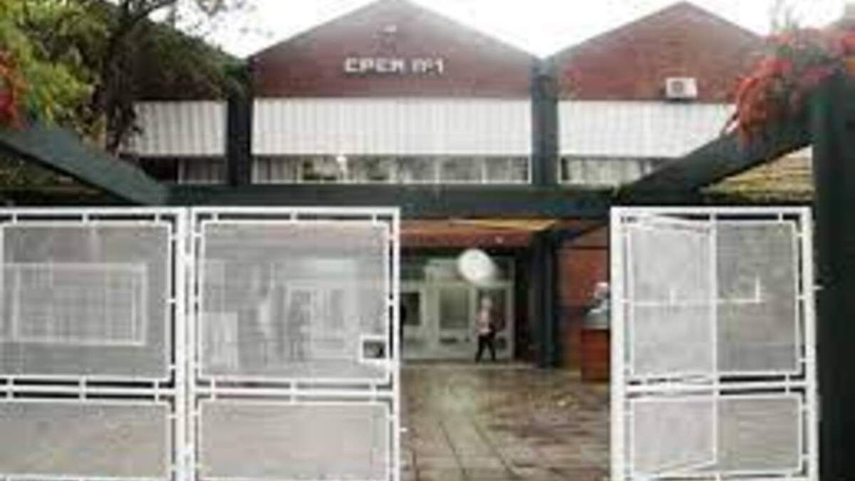 Las clases están suspendidas por falta de calefacción en los establecimientos de Centenario. Fuente (Facebook).