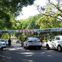 Encontraron a una bebé muerta en una obra en construcción y acusan de homicidio su madre