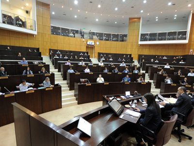 La Legislatura frenó el aumento salarial a los empleados judiciales