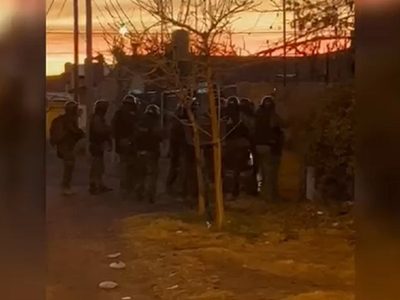 Allanaron dos viviendas por el robo a una petrolera de Vista Alegre