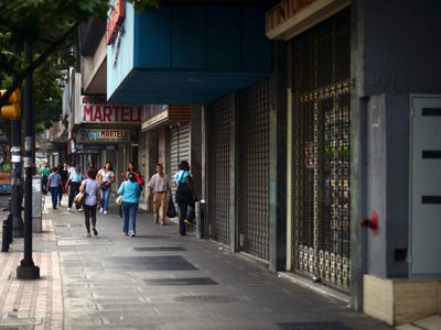 Se registró una caída del 50% en la actividad comercial aun “con relativa normalidad”