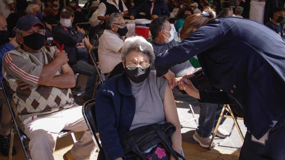 Aplicación de vacunas contra el covid-19 en la CDMX