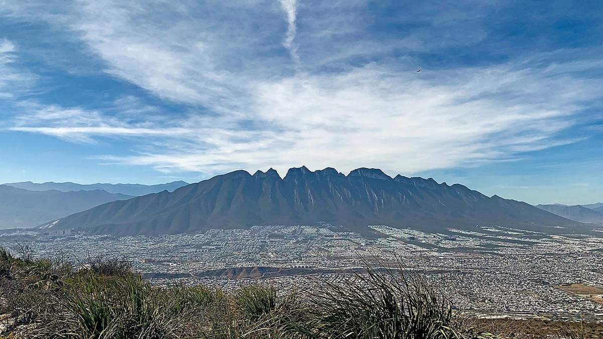 Cerro del Topo Chico. Inhóspito lugar en época de estiaje