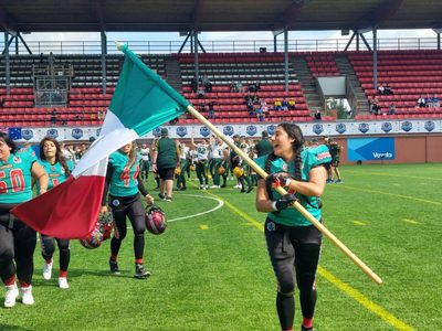 Selección Femenil de Americano derrota 28-0 a Alemania y es quinto lugar del Mundial de Finlandia