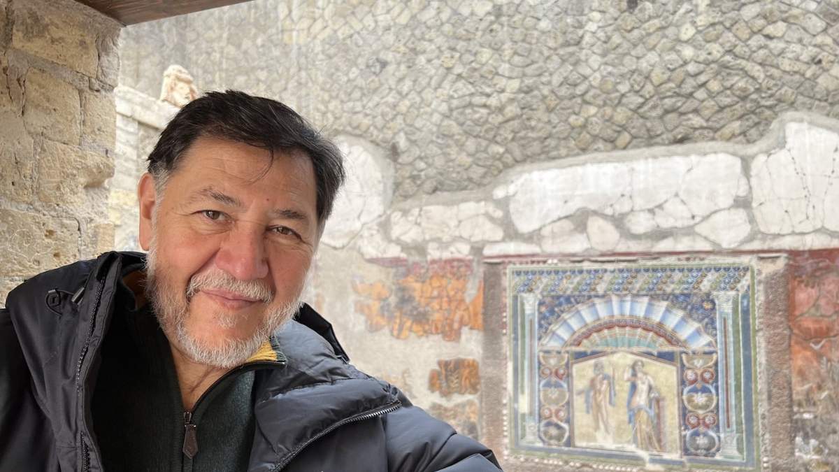 El diputado del PT en una de las fotos posteadas desde Italia