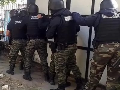 Allanamiento por narcomenudeo en Mariano Moreno: la policía secuestró proyectiles, cocaína y marihuana