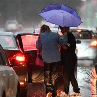 Lluvias fuertes, descargas eléctricas y granizo golpearán entre lunes y jueves a estas entidades