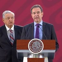 Esteban Moctezuma señala diferencias entre el proyecto educativo de Peña y el actual