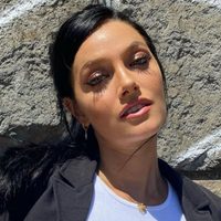 "Esperando que el 2020 termine": Oriana Sabatini y una postal de lujo para arrancar el sábado