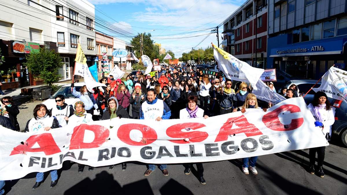 Docentes Santa Cruz. Fuente: (Twitter)
