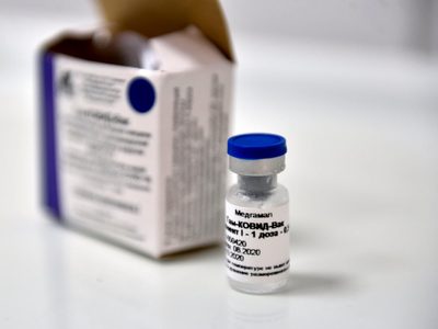 Otro estudio reveló la efectividad de Sputnik V y AstraZeneca: cuáles son los resultados