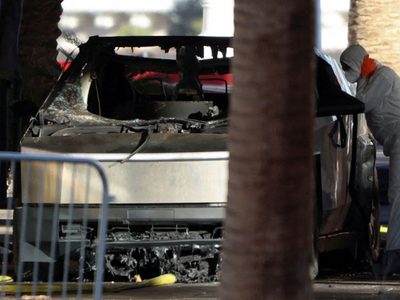 Identificaron al atacante que provocó la explosión en una camioneta de Tesla