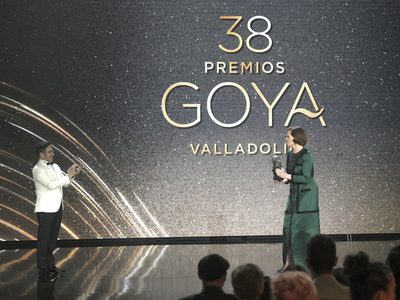 "La sociedad de la nieve" domina los Goya con 12 premios, incluyendo película y director