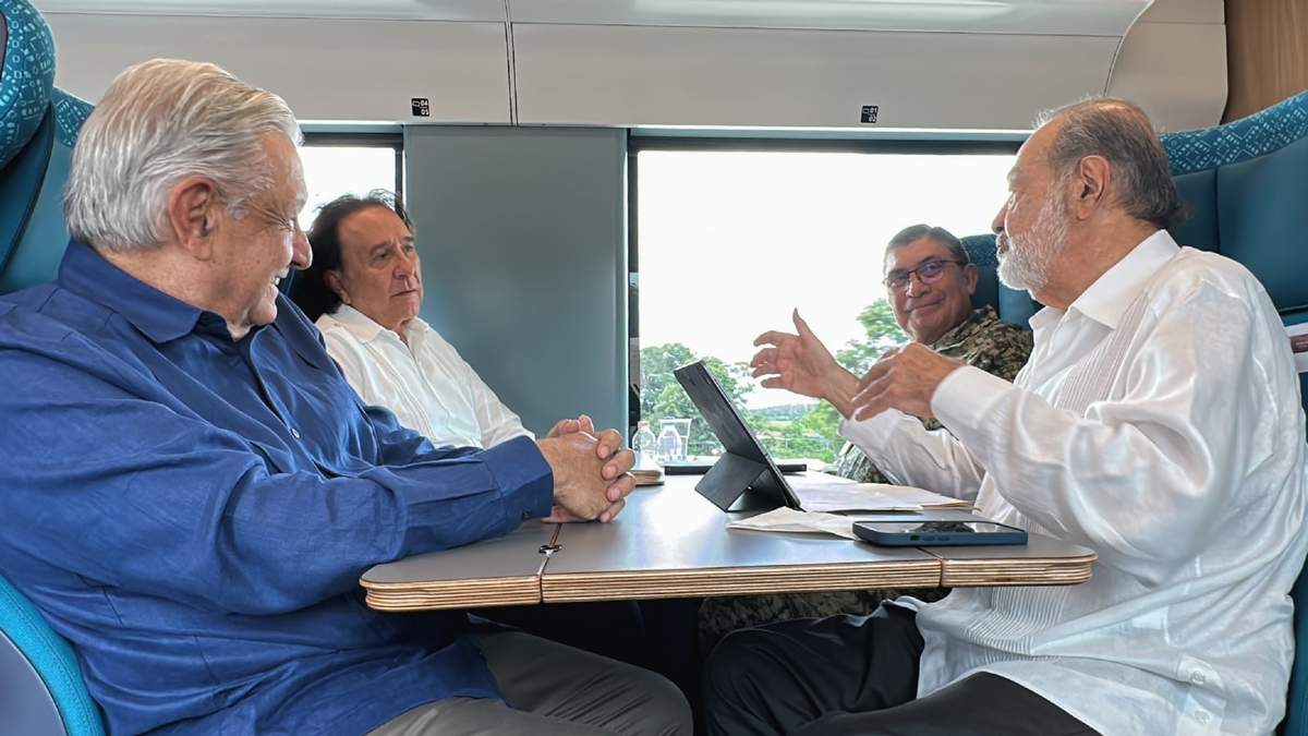 El presidente, Slim, Sandoval y Daniel Chávez