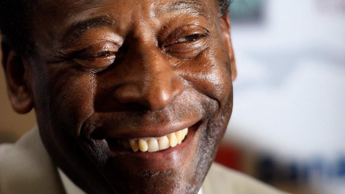 Pelé. En recuperación.