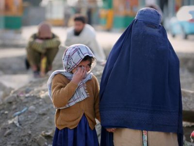 ONU condena la normativa talibán que permite el matrimonio infantil en Afganistán