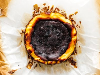 “The New York Times” eligió un cheesecake quemado como el mejor sabor del 2021