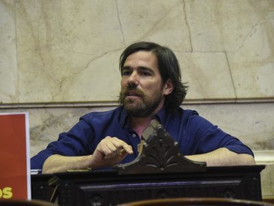 Salarios y reducción de la jornada laboral: qué propone Del Caño para estas elecciones