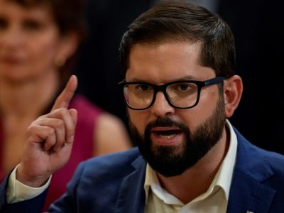 El presidente de Chile cambió 5 ministros de su gabinete en el aniversario de su asunción