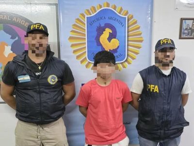 Se entregó en una dependencia de la Policía Federal en Cipolletti el presunto asesino de Demián Huenteao