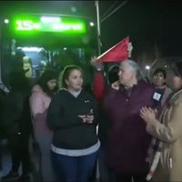 La comunidad educativa del CPEM 25 de Neuquén se manifestó por falta de clases tras los incendios